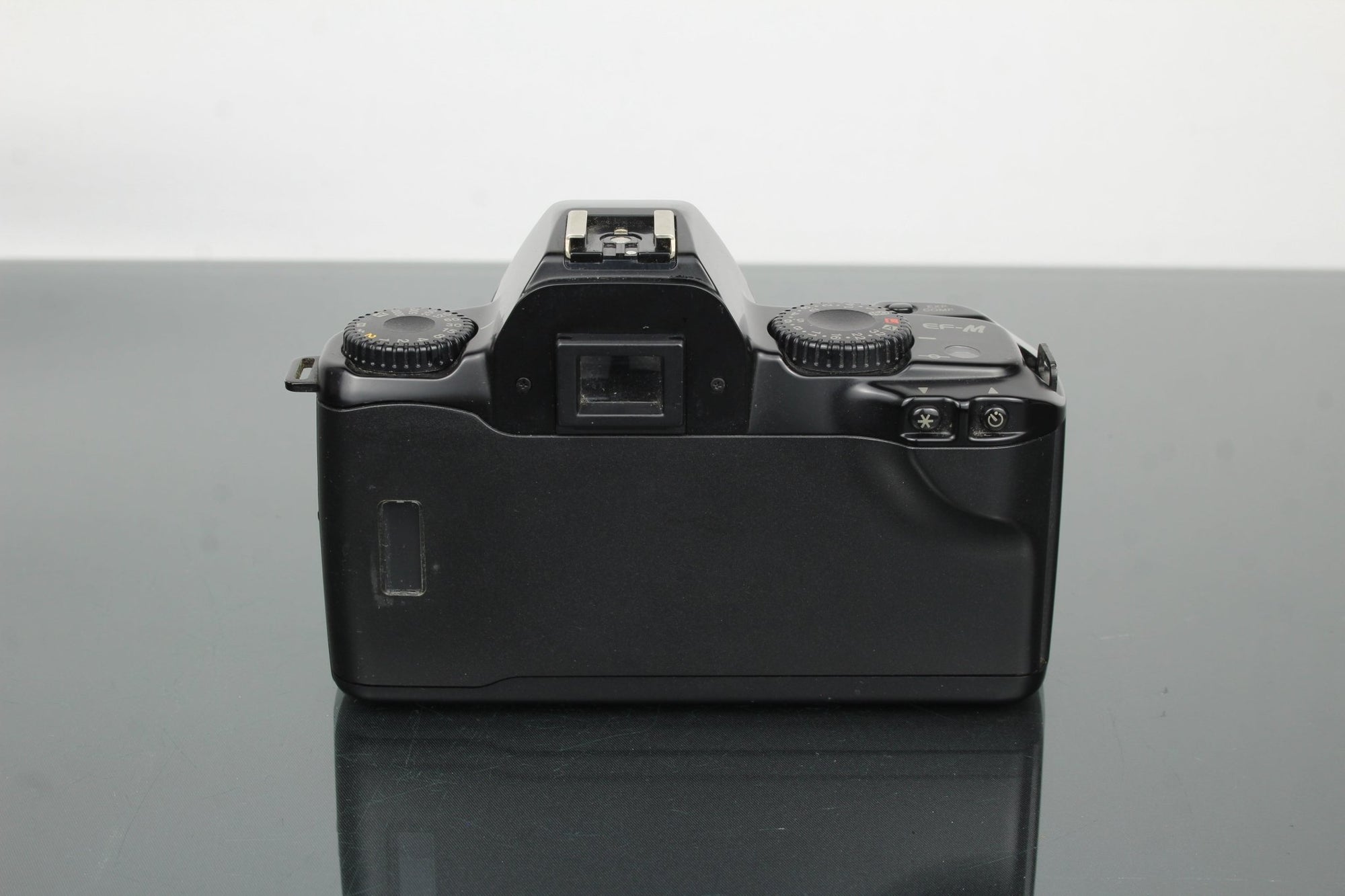 Canon EF - M Body - Dutch|Thrift