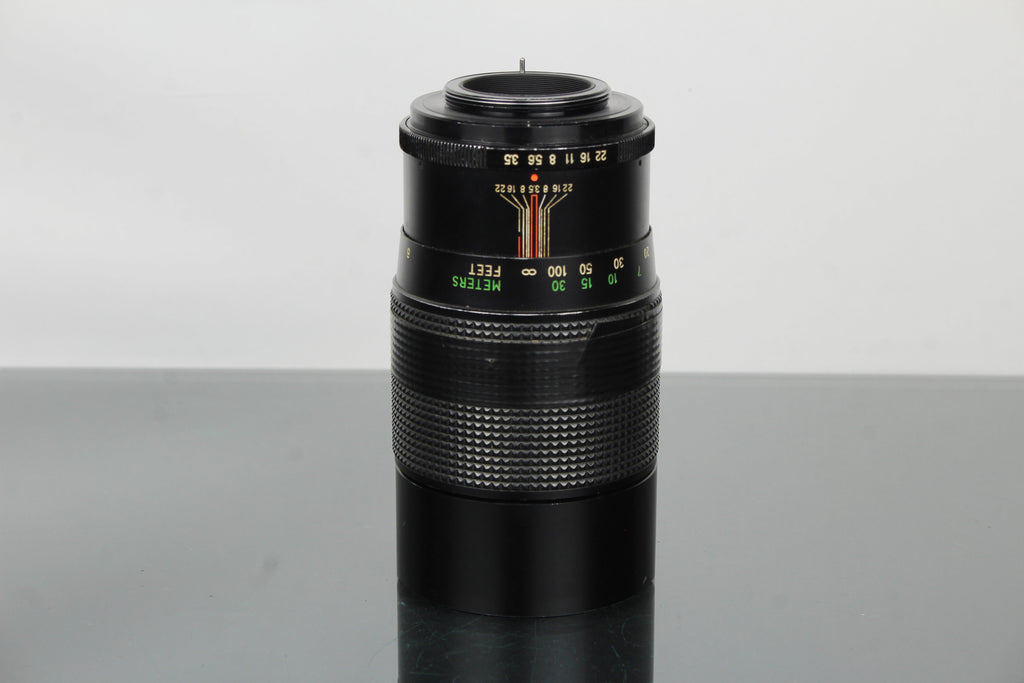 Vivitar Lens - 200mm 1:3.5 Auto telephoto M42 Mount