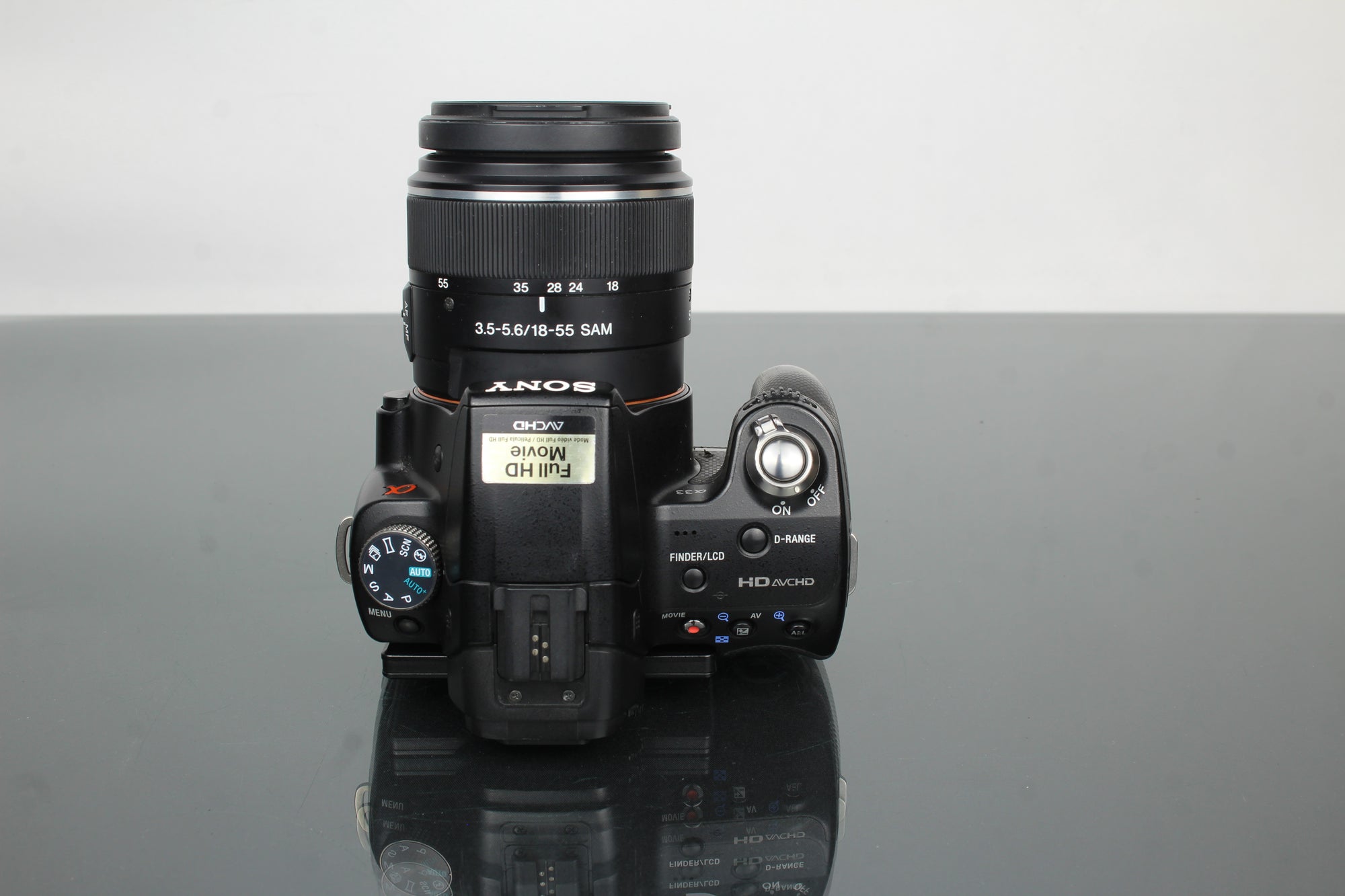 Sony SLT A33 + Sony DT 3.5-5.6/18-55 Lens