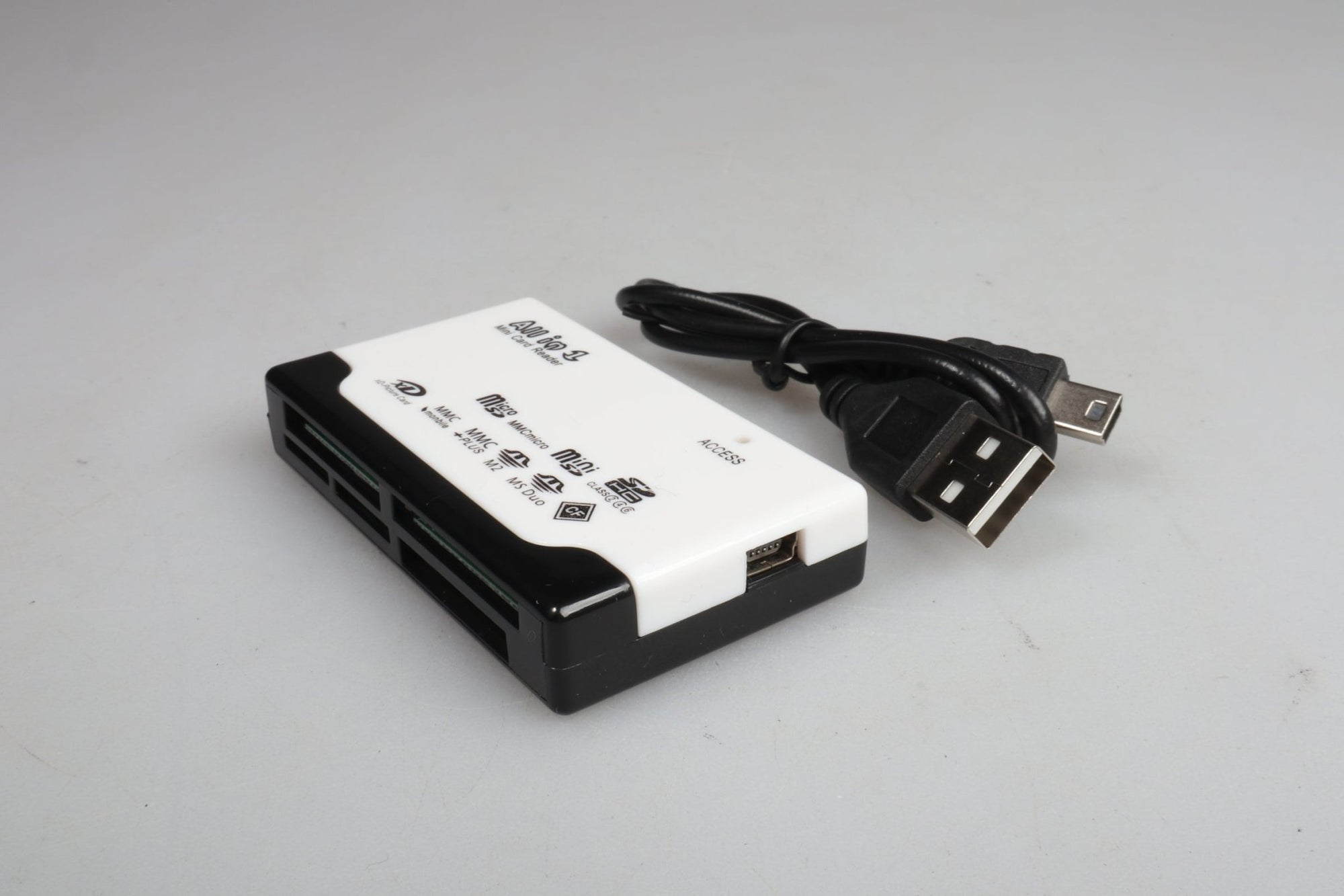 All in one Card reader SD, MicroSD, CF, XD - Dutch|Thrift
