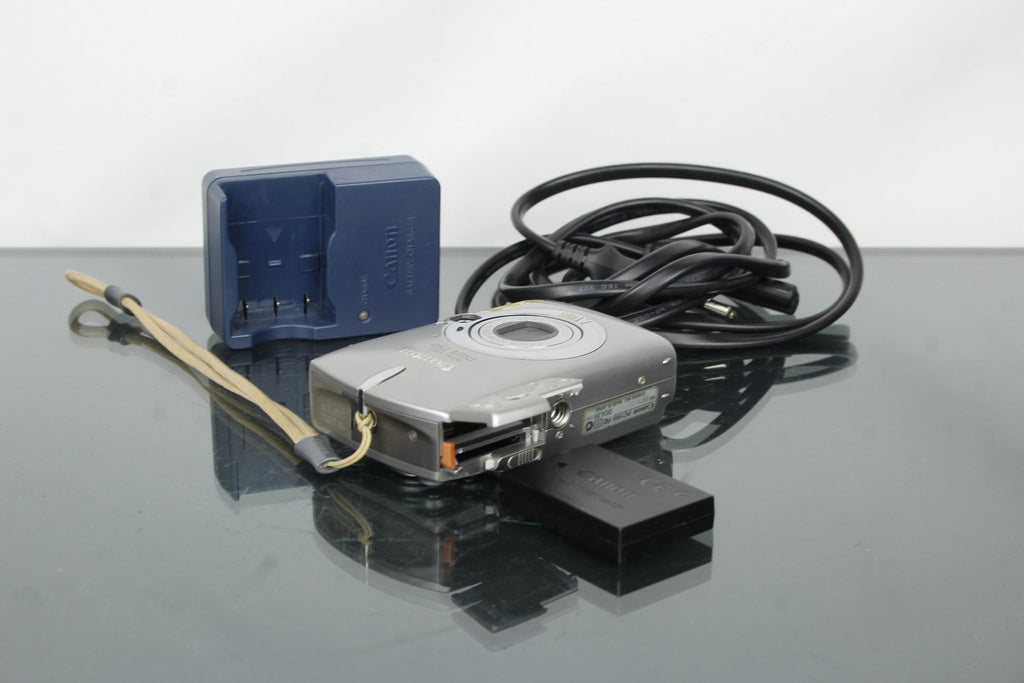 Canon IXUS 750 - Dutch|Thrift