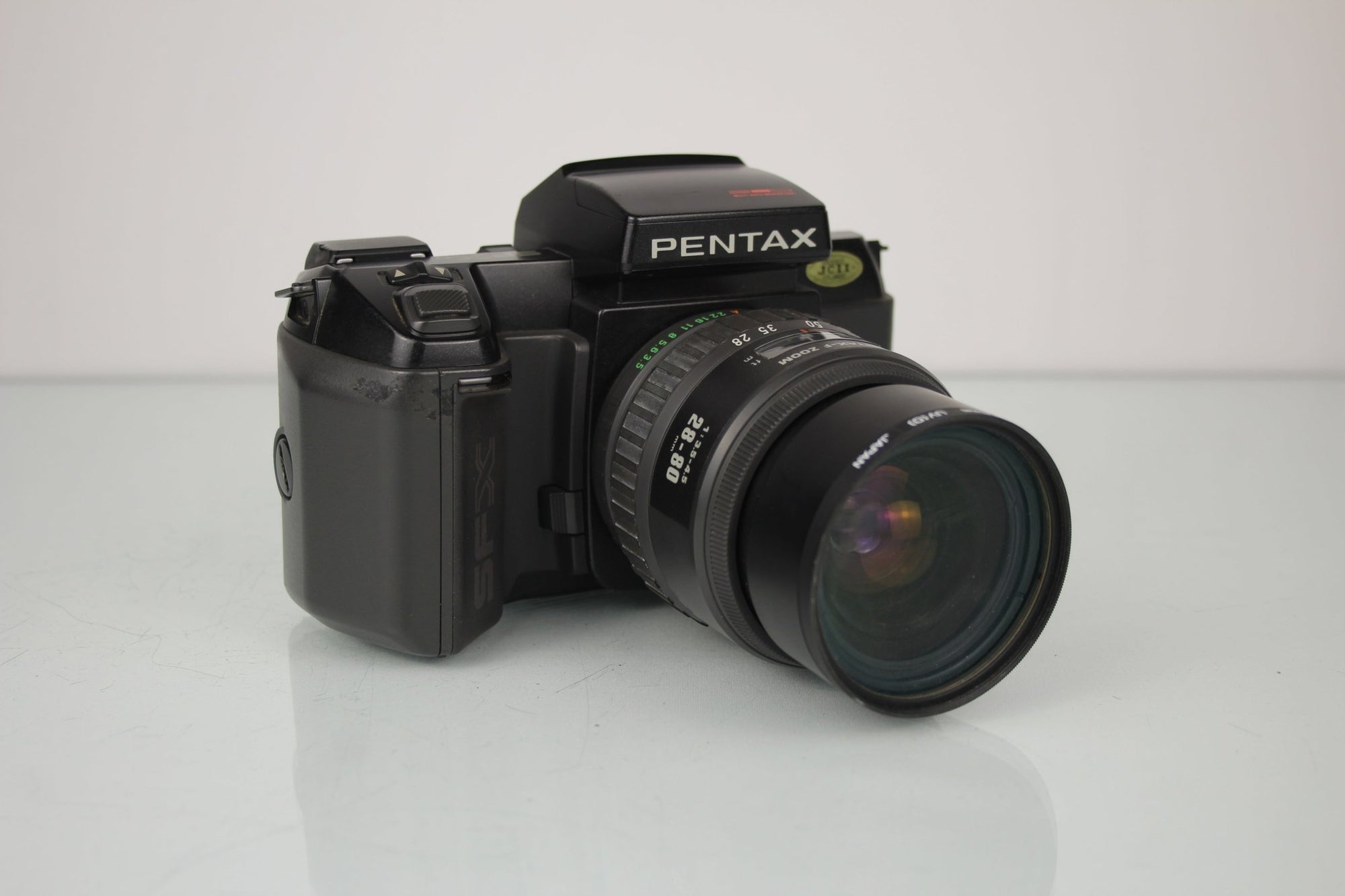 Pentax SFX + Pentax - F Zoom 1:3.5 - 4.5 28 - 80mm - Dutch|Thrift