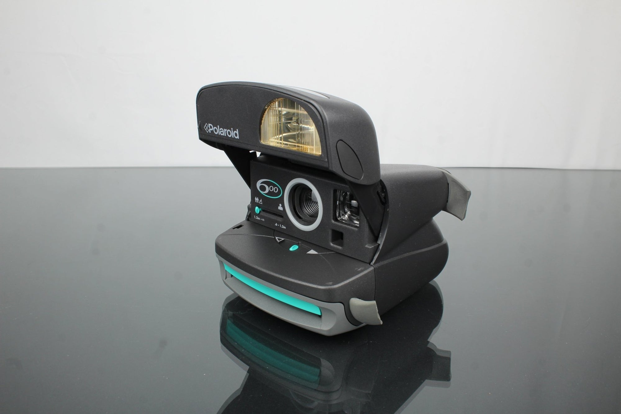 Polaroid 600 - Dutch|Thrift