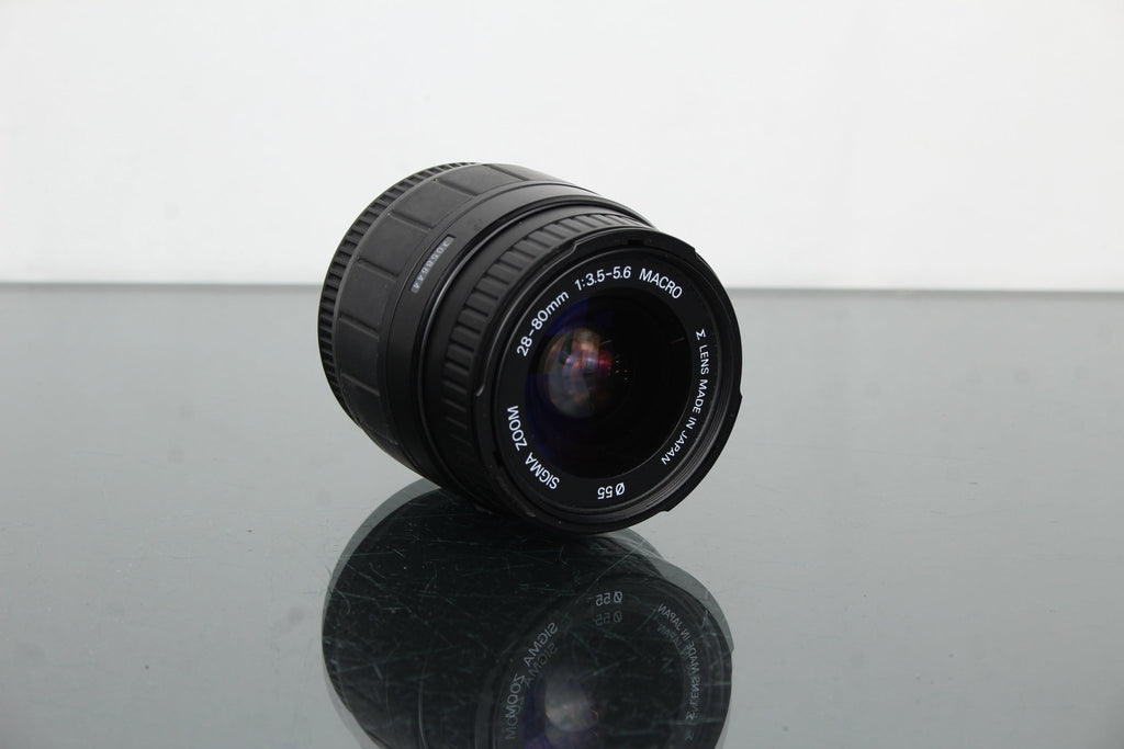 Sigma Zoom Macro 28 - 80mm 1:3.5 - 5.6 PK Mount - Dutch|Thrift