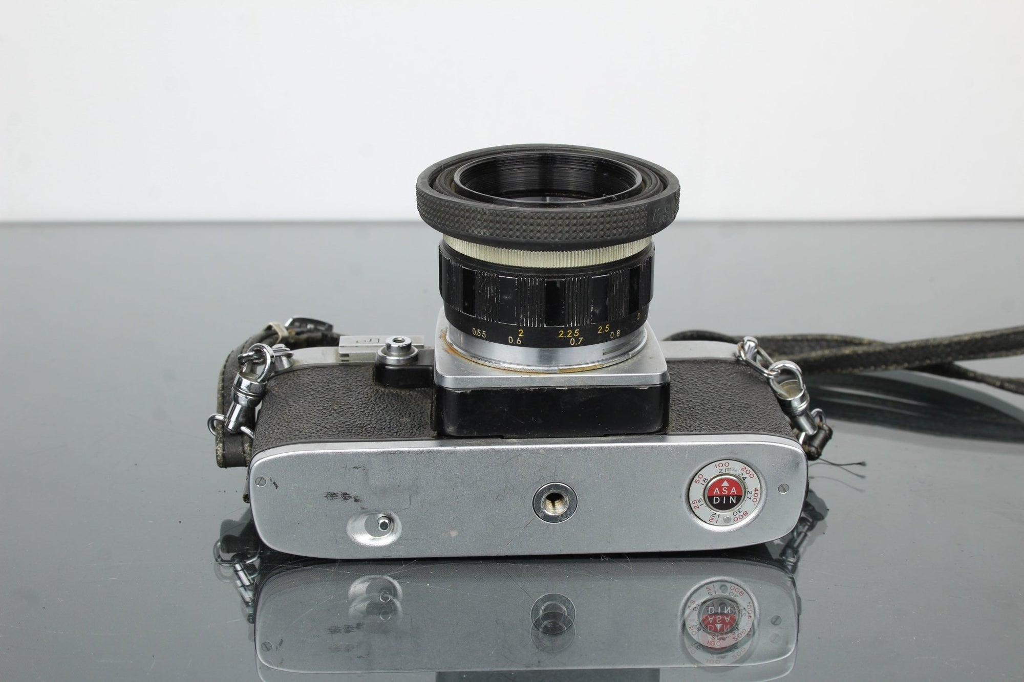 Yashica reflex 35 + Yashinon 1:2 5CM Lens - Dutch|Thrift